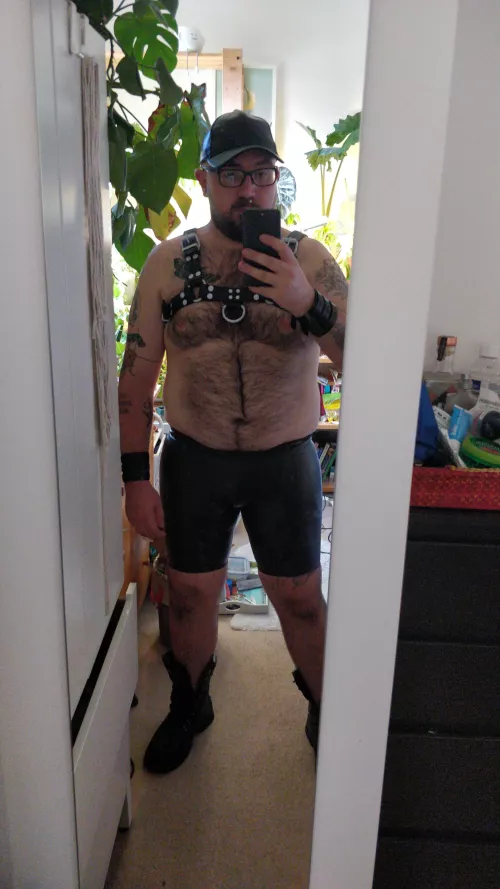 32m trying on some new gear tw @MasterChrisBris