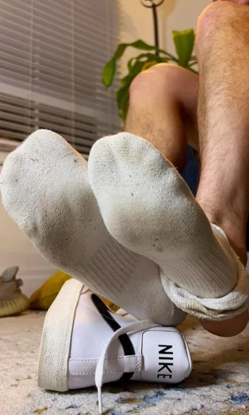 Been wearing these socks for weeks. Who wants to suck the sweat out of them and swallow it? 😈 I’m gonna make you. 😏