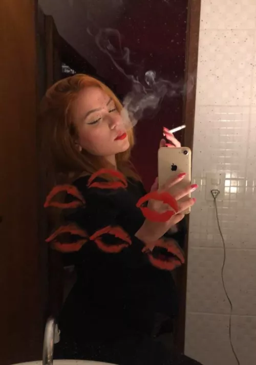 do I look sexy smoking? ❤️