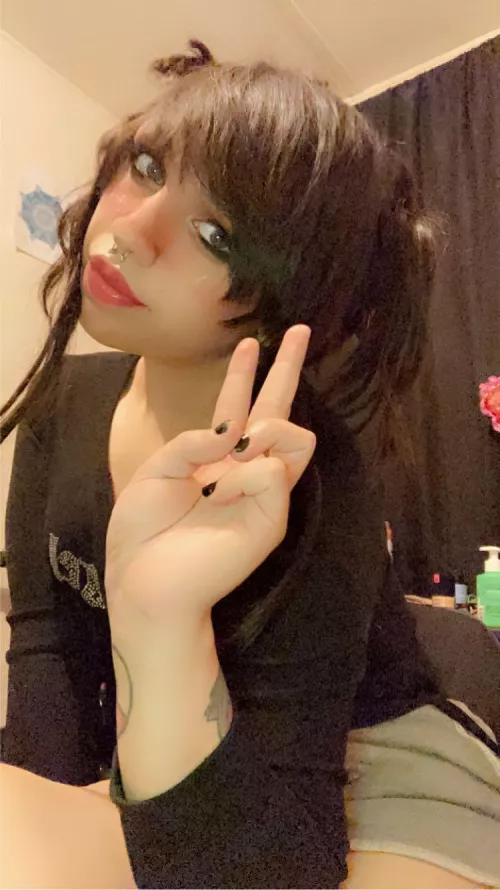 Hope you’re having a good night 🖤