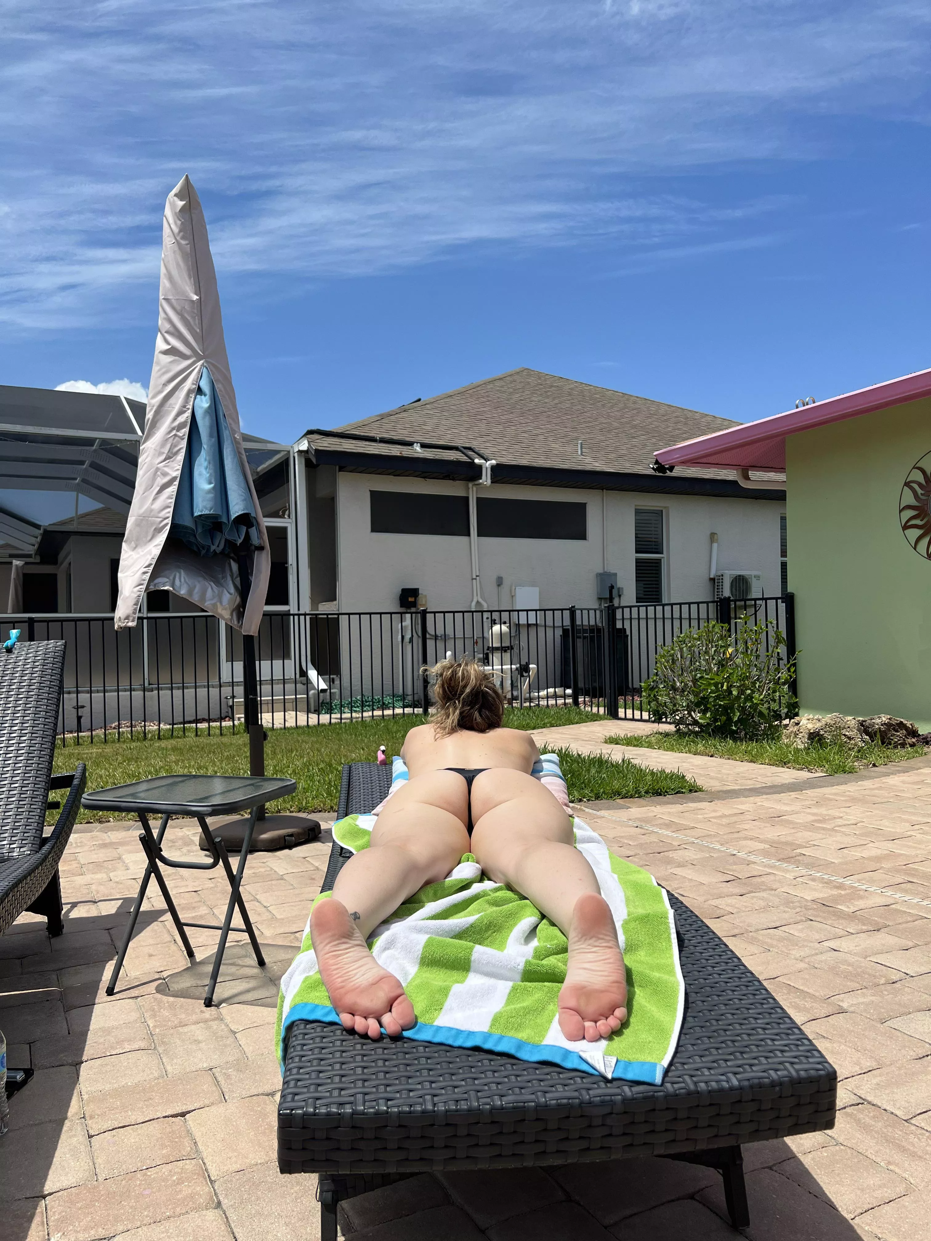 Hump day! 33 married couple, let’s chat and trade our beautiful wives! Start with sample, Tele: koncelkm7623