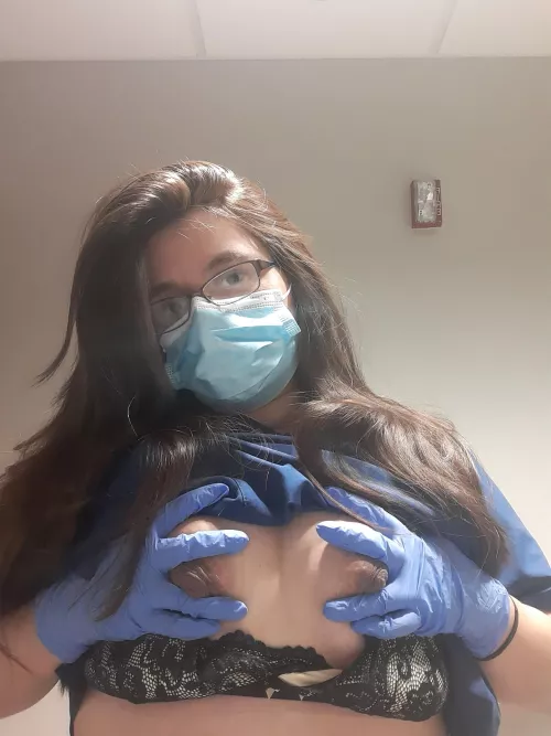 I want you to squeeze my tits before you suck on them 👅