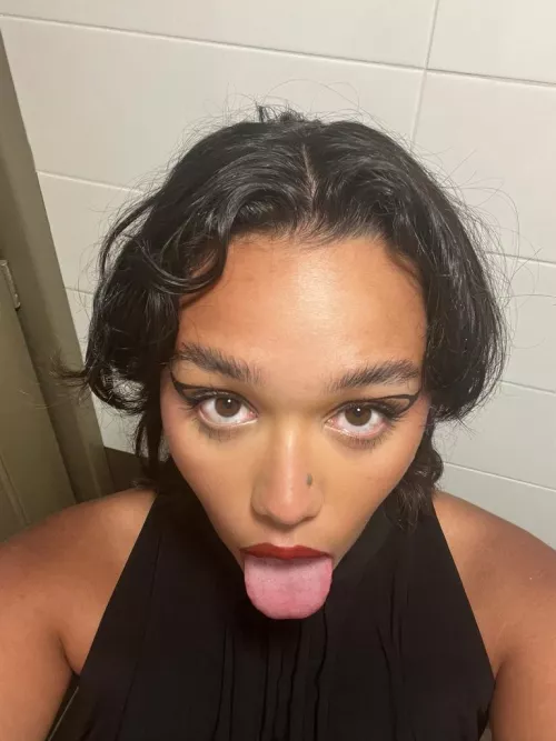 I’m your toy🥺😝