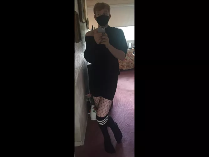 r8 my fit for my lecture today?? :3