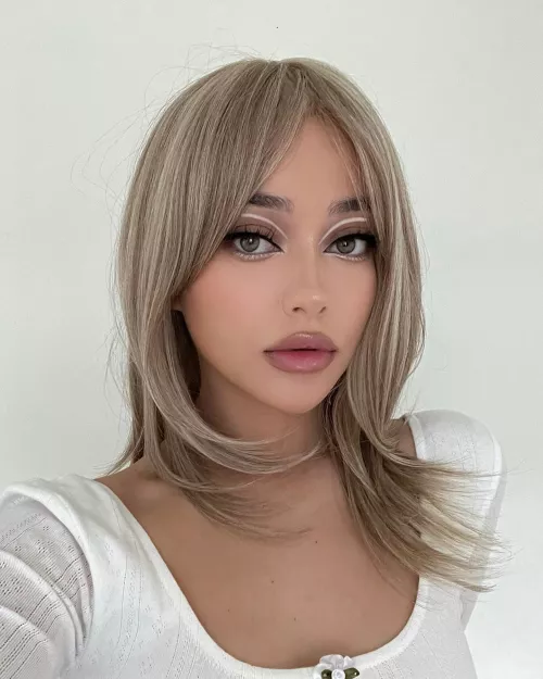 White Eyes & Glossy Lips