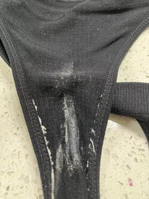 Cut the white gusset out so you can see my cream better 🙈