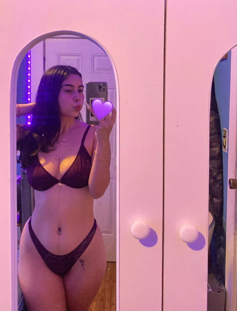 I've got that hip to waist ratio going on strong! ❤