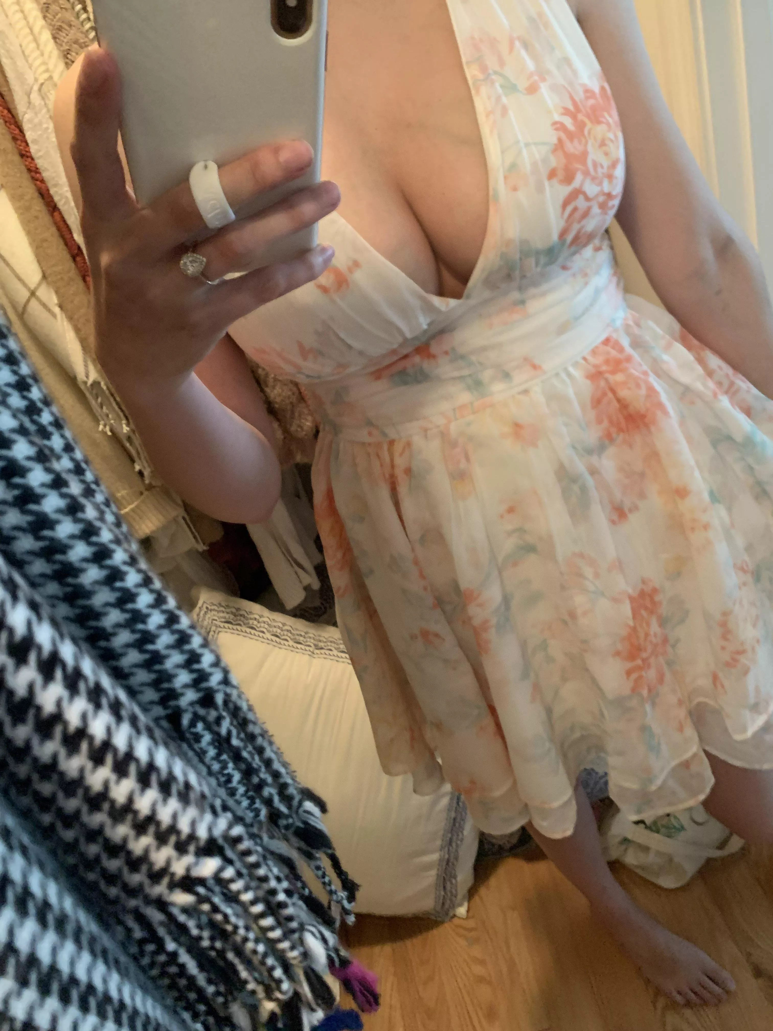 Mama of 3 is addicted to the attention now. Dm a sample to trade.