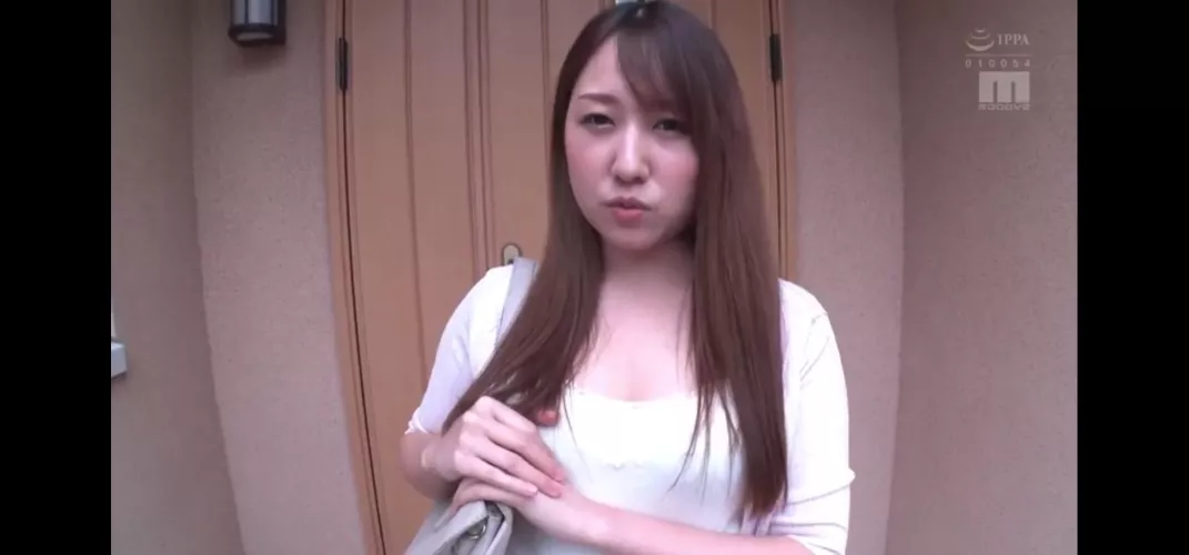 She appears in MIDE-833, anyone knows her name?