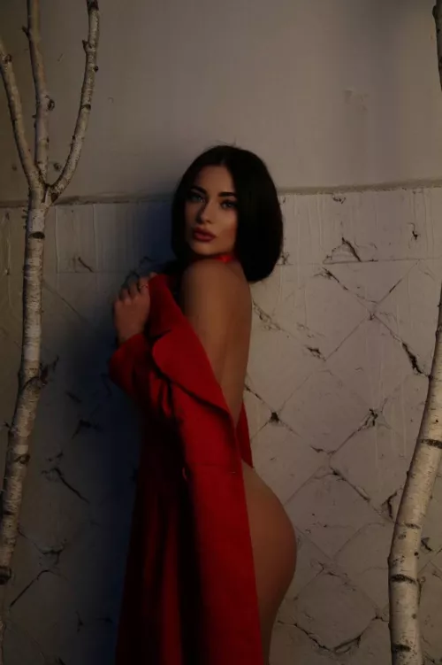 should i drop off my red coat so you can see how good am i?[STBA]