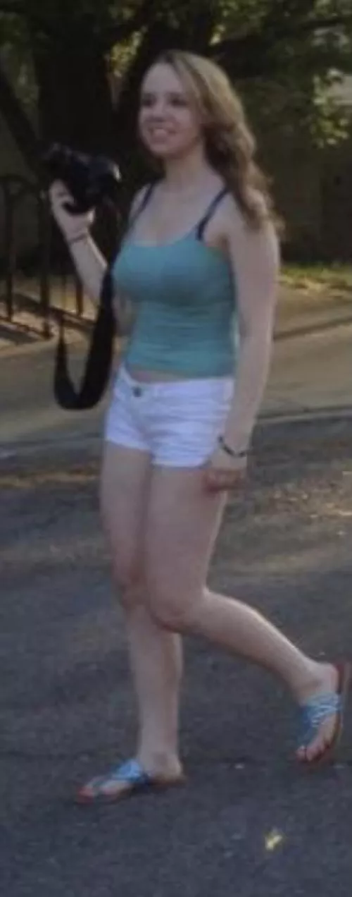 Snapped this photo at a college campus. This pic dosent do justice to hot the girl actually was.