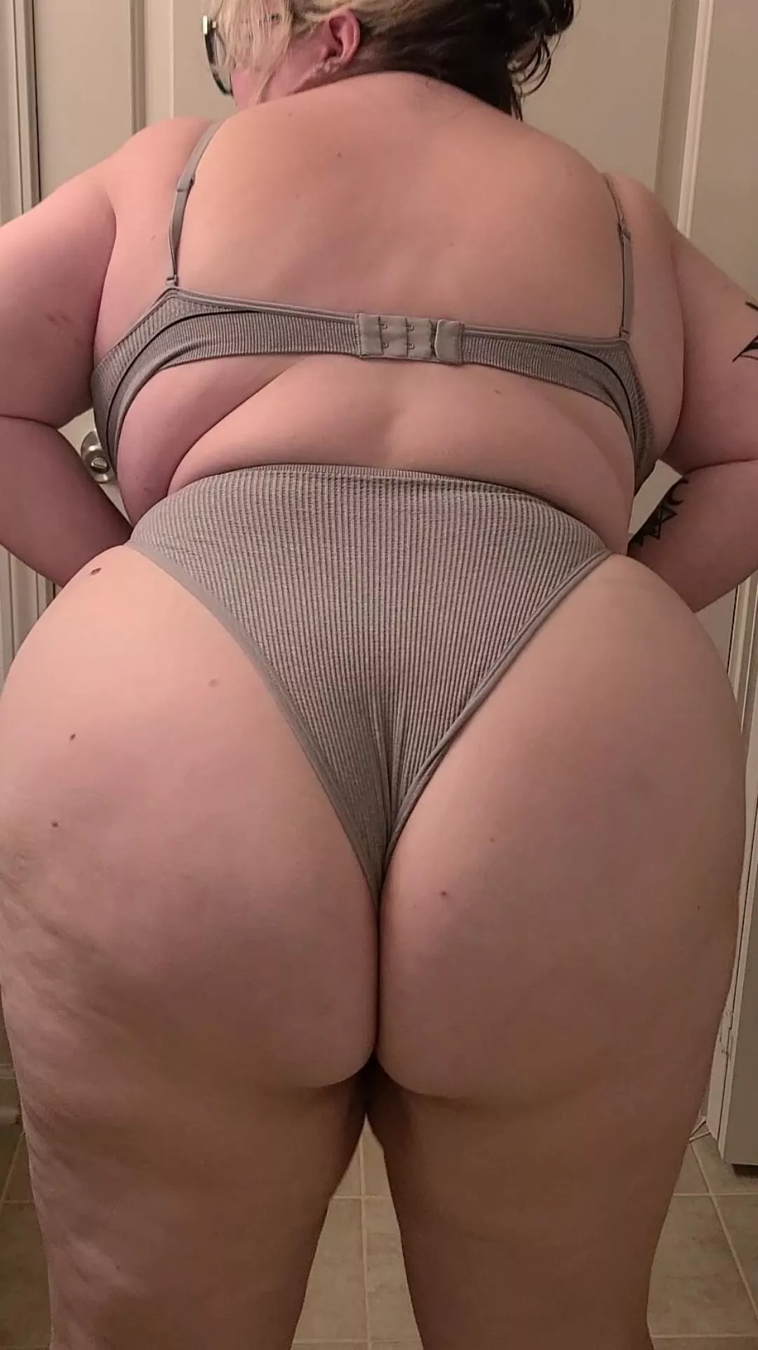 wanna hit it from behind? 😈😈