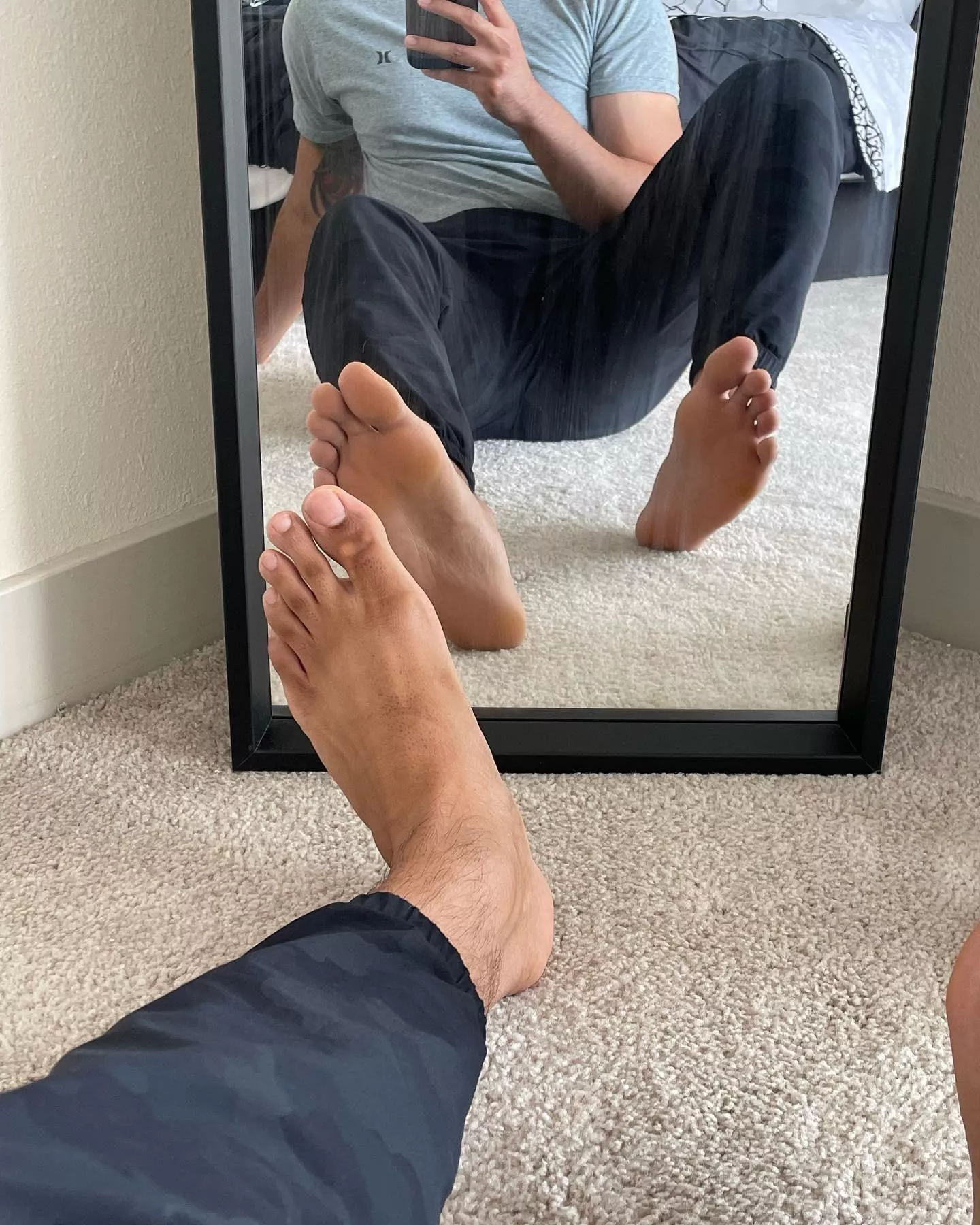 Who wants to see more? 🦶🏼😈 Feel free to DM and comment.