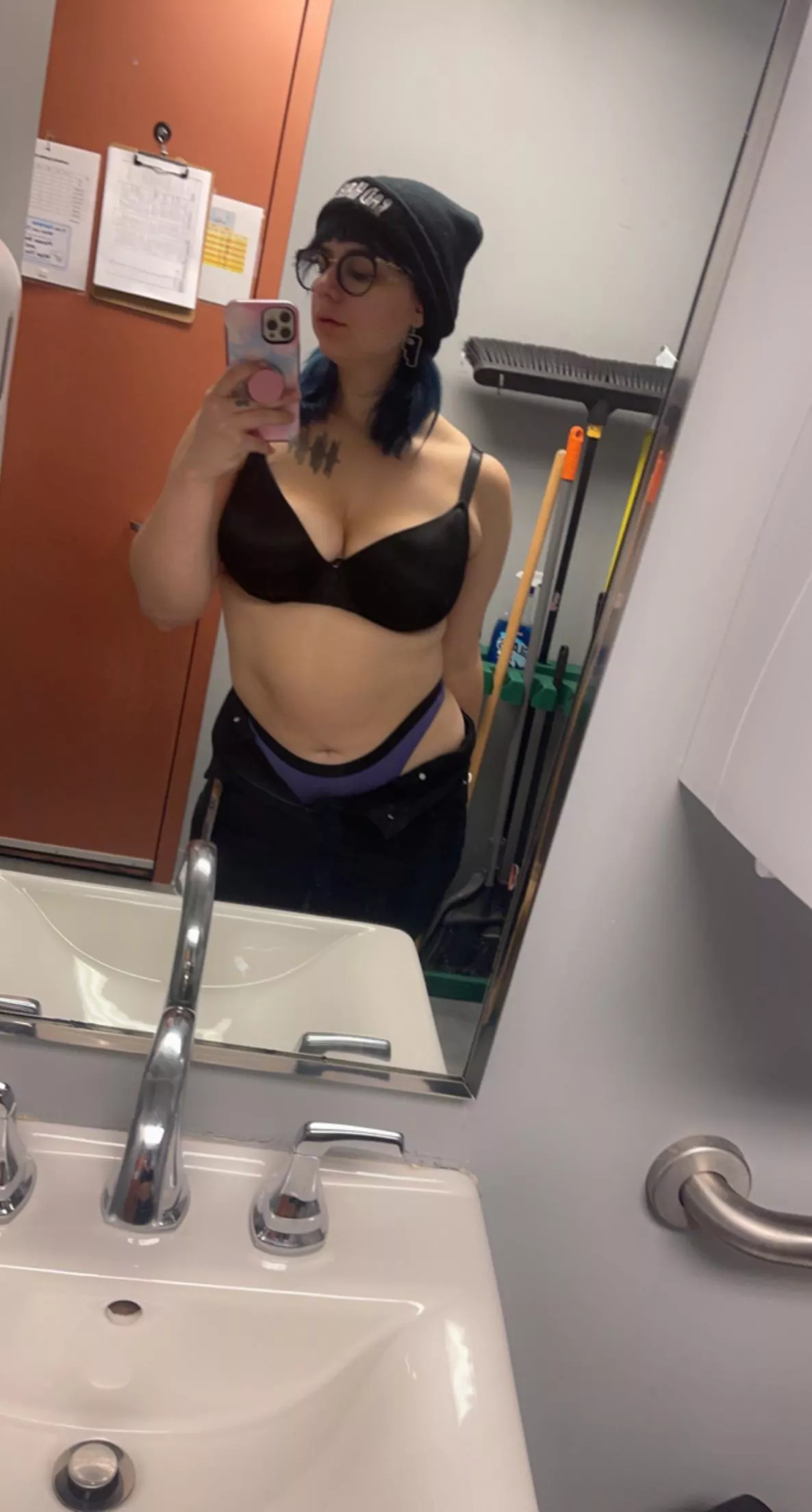 Wishing someone who have me in the work bathroom 🤤