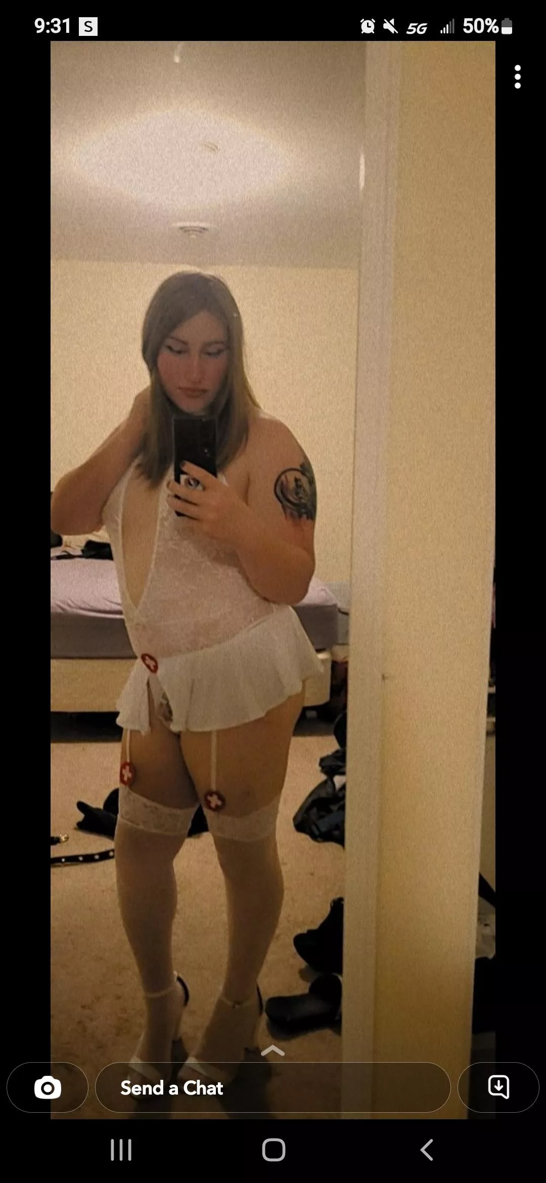 damn my girlfriend is so hot, look at what she sends me 🥺👌