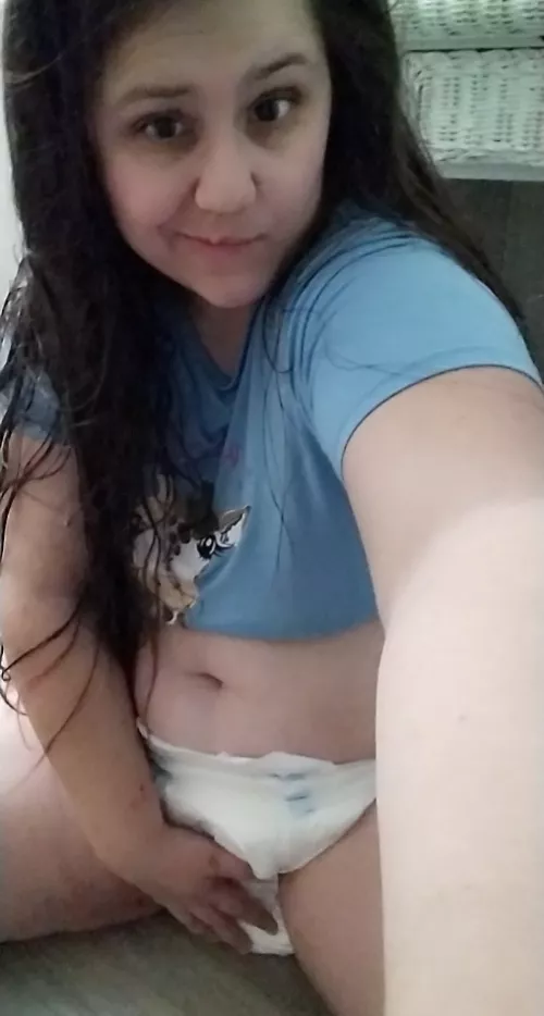 Free Diaper Squishes! Who wants to feel how warm and messy I am 😉