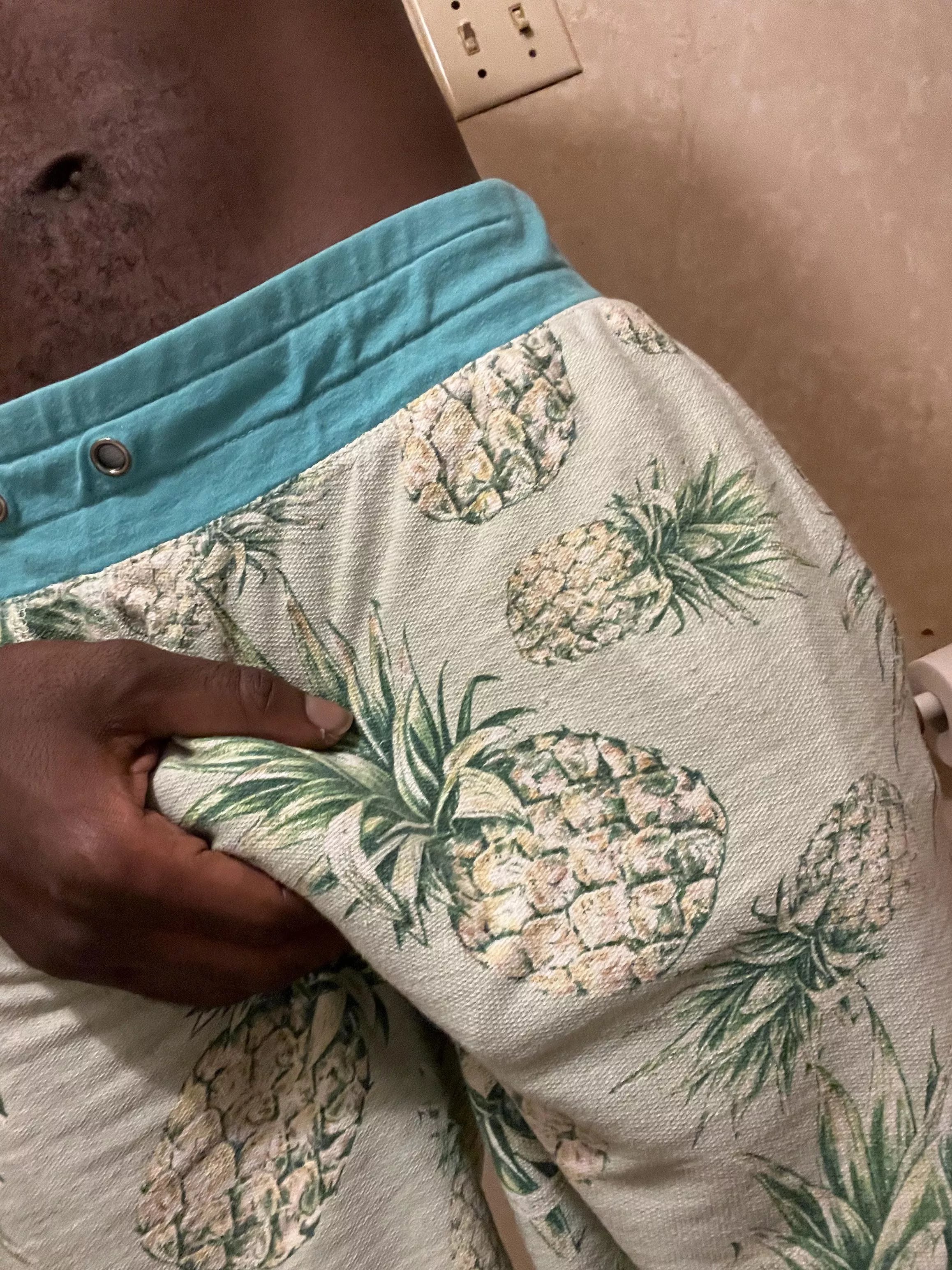 Going live in a hr on my free onlyfans…….link in the comments