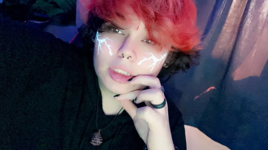 I don’t have a good caption, I’ve got remains of last nights makeup and hungover~