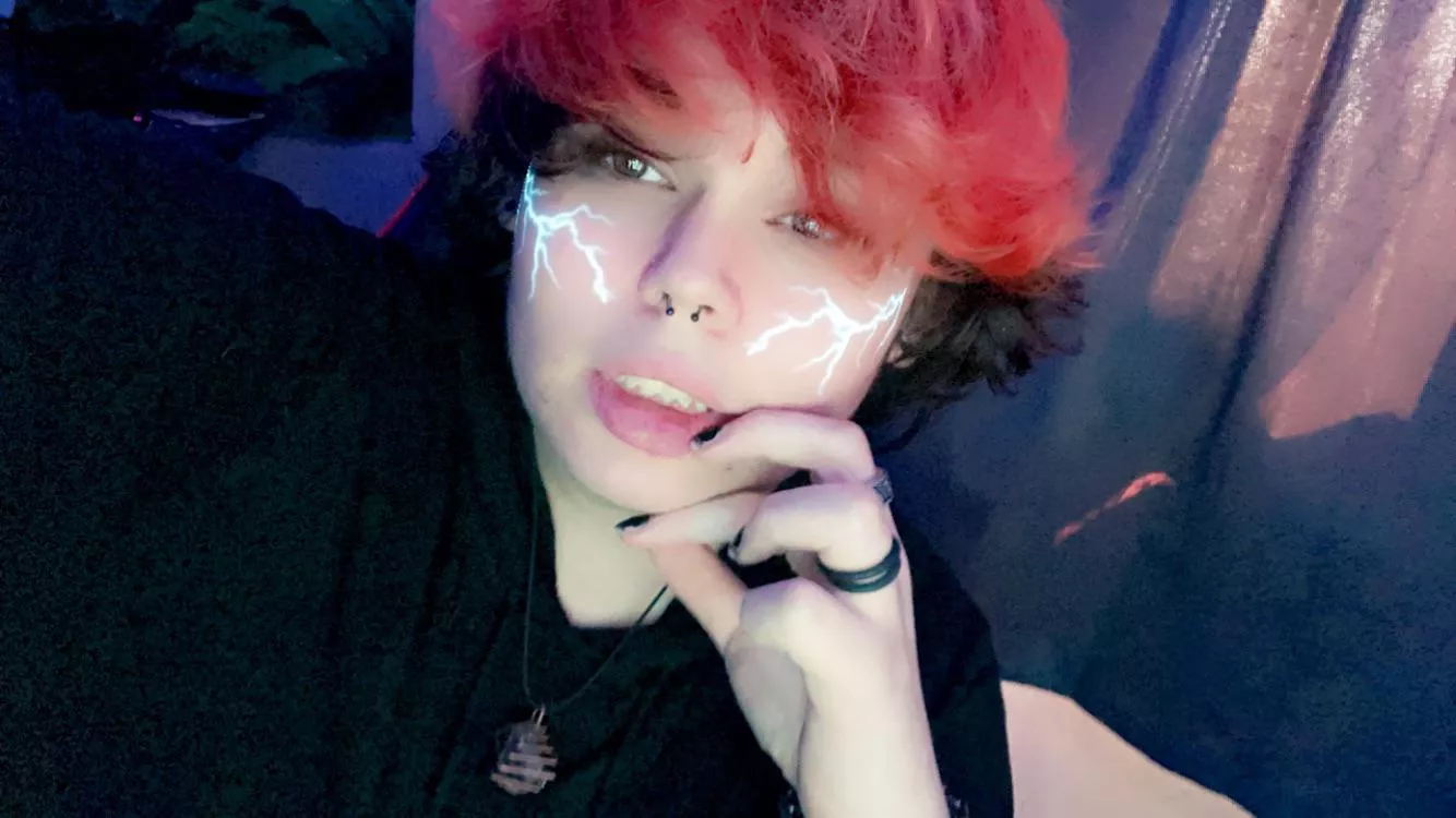 I don’t have a good caption, I’ve got remains of last nights makeup and hungover~