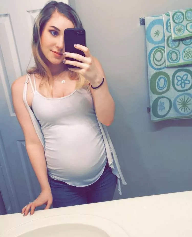 I miss being pregnant 💕