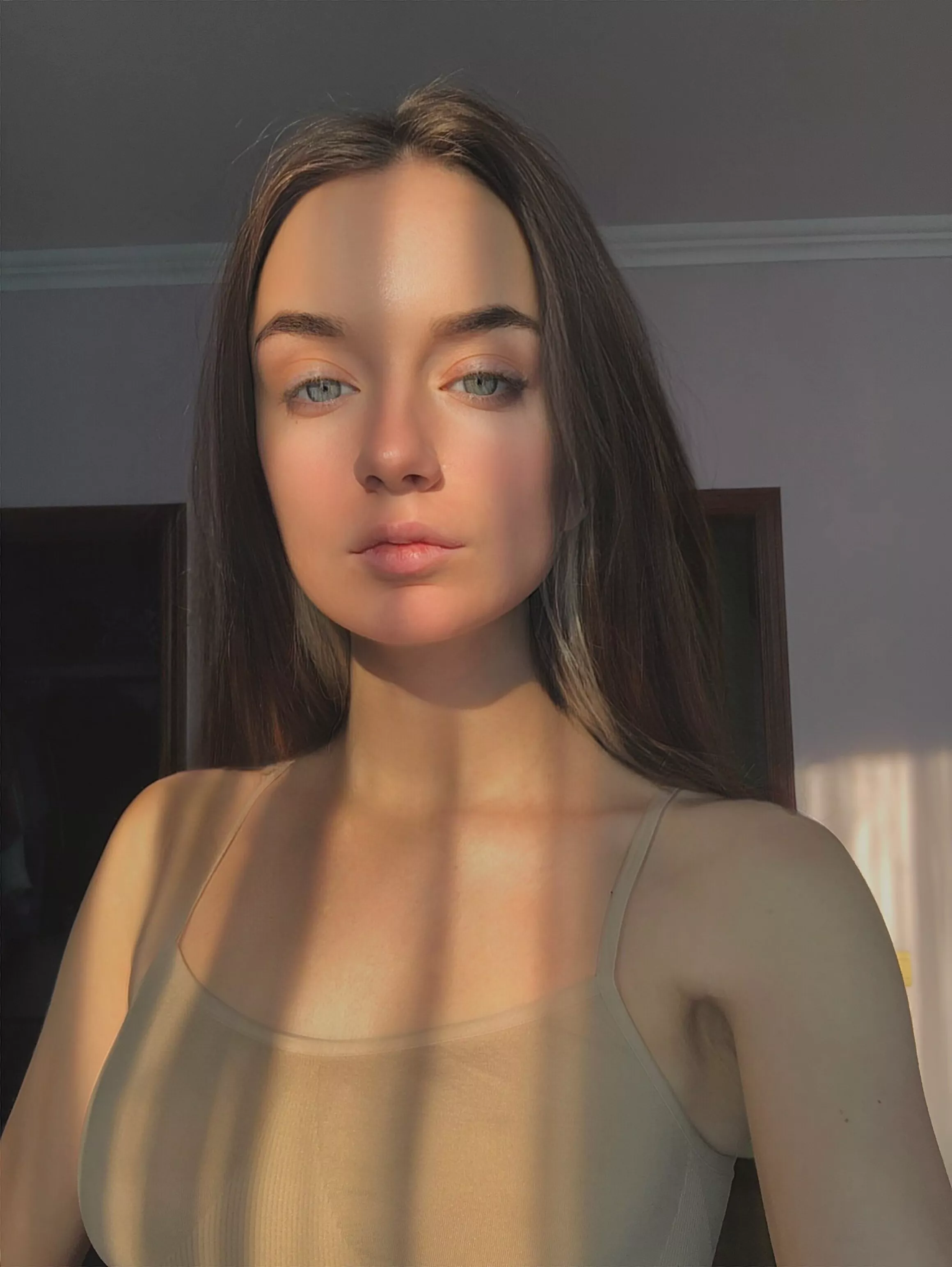 I'm 18, I like to help you cum (link to OF in the comments)