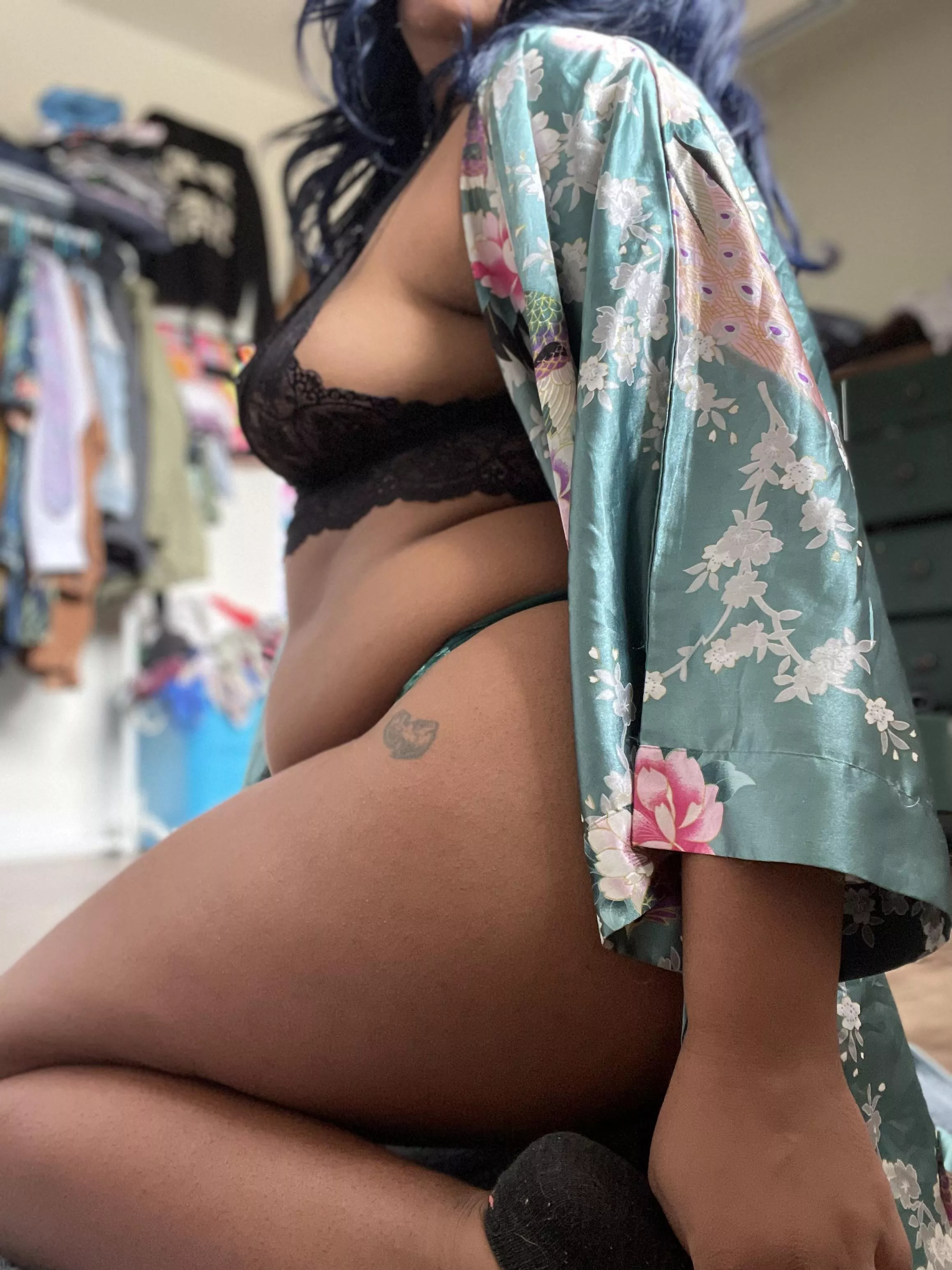 Let’s play around ;) 5$ sub and I love making customs
