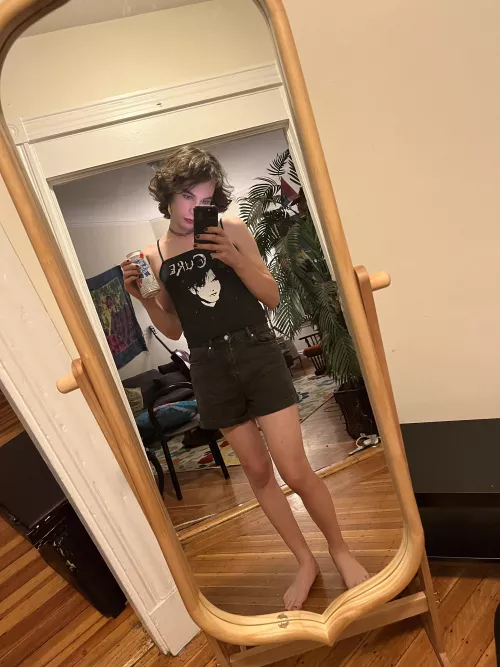 m i r r o r g i r l <3