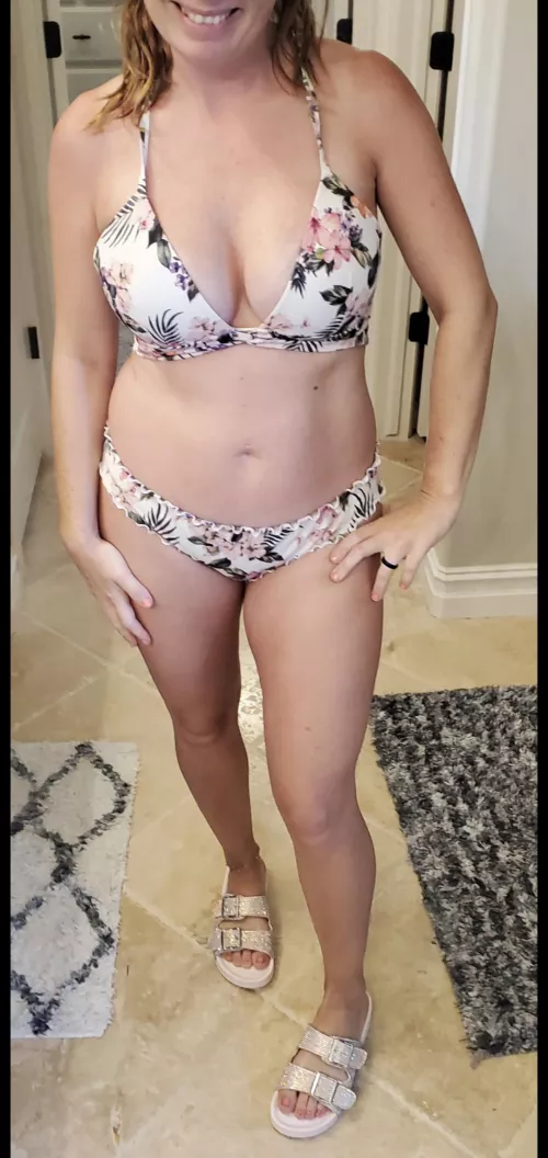 Tell me what you'd do with her first? Cum on her tits, face or pussy?