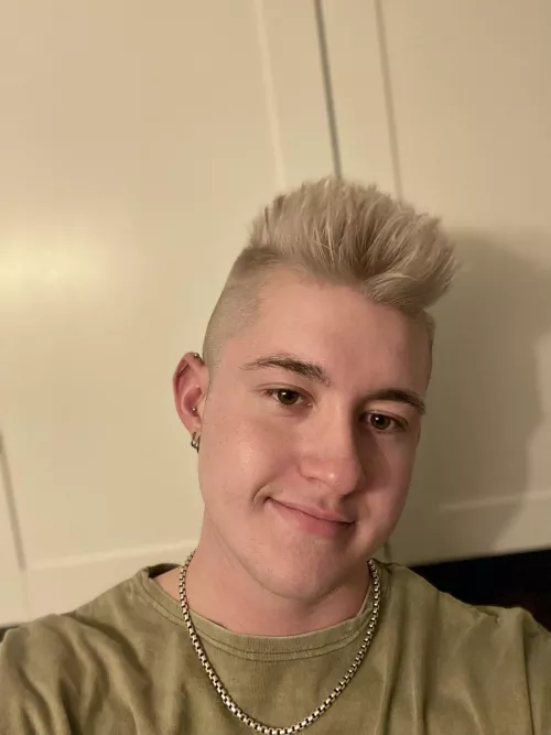 Dyed my hair for the first time today 🤪