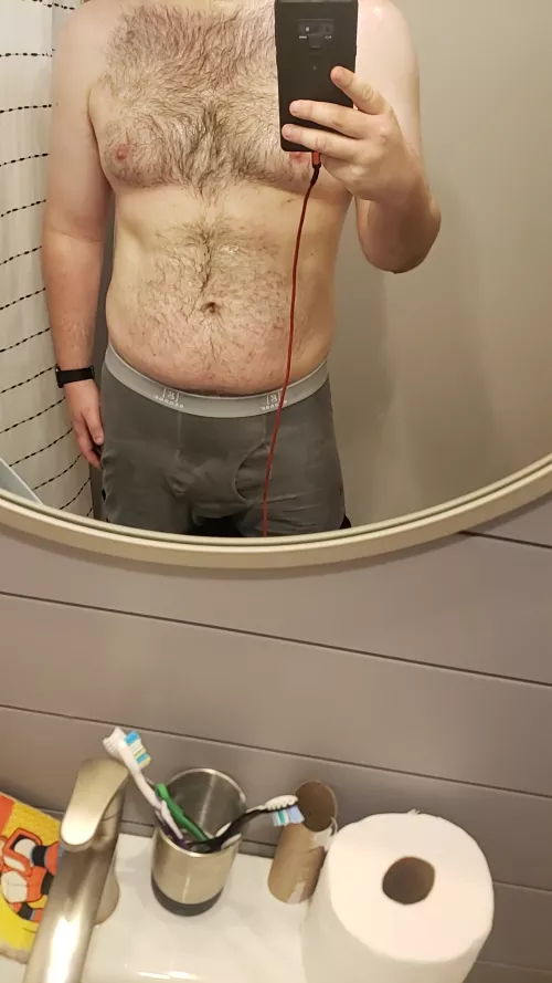 Fresh off 1 hour of cardio, soaked in sweat, Wish I had a small workout partner..