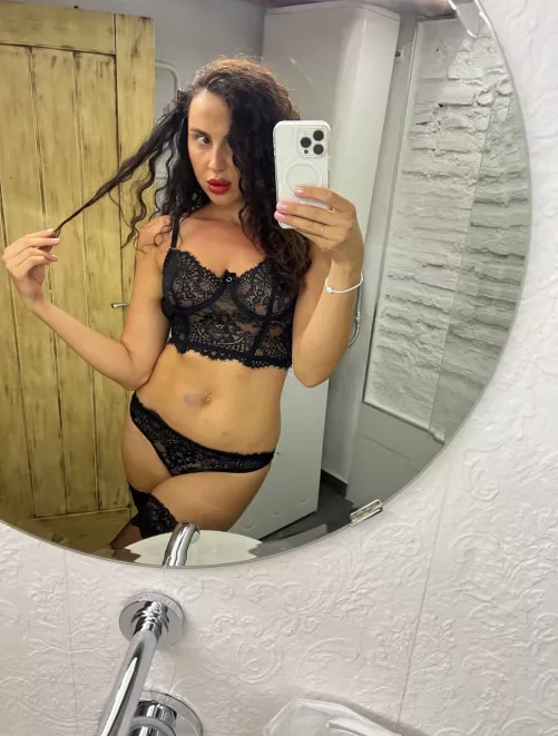 Fuck me like you mean it.. I wannt to feel it