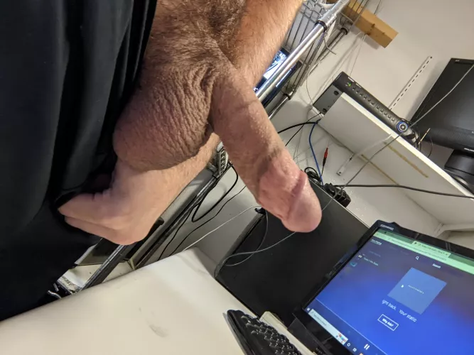 got horny at work, so i just whipped it out (feel free to dm me anything)