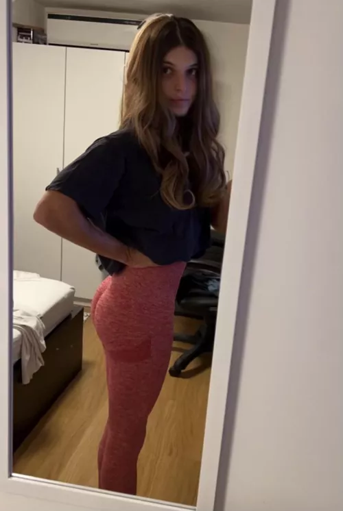 Hoping the boys at the gym like what they see😋❤️