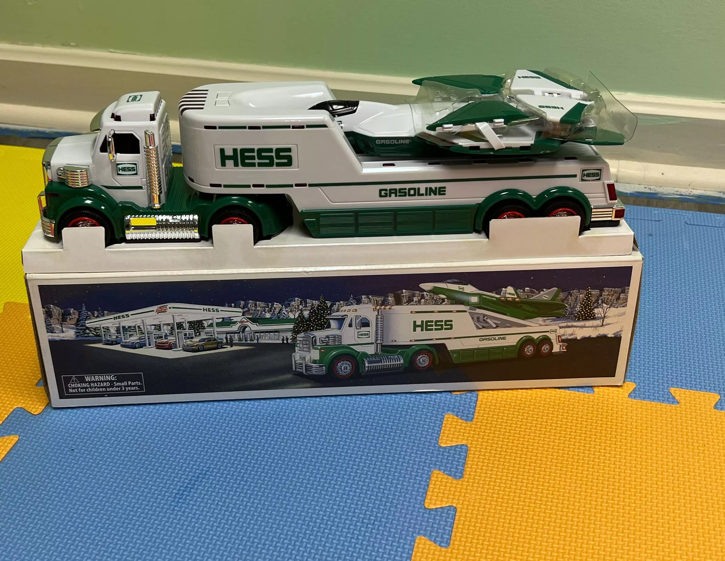 I forgot I saved this toy as a collectors item years ago, until I stumbled upon it tonight. And I never noticed until now how freaking cool this toy is. 4-year old me would’ve killed for a toy like this. Yet I’m too nervous to break the seal and play