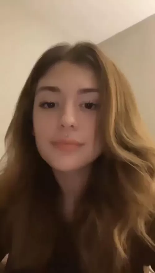 Introduction… Hello I’m Emilly Walker. I’m from Atlanta GA. I’m looking forward to have new friends here, i hope I’m warmly welcomed? My dm is open for whoever wants to text me 🙂