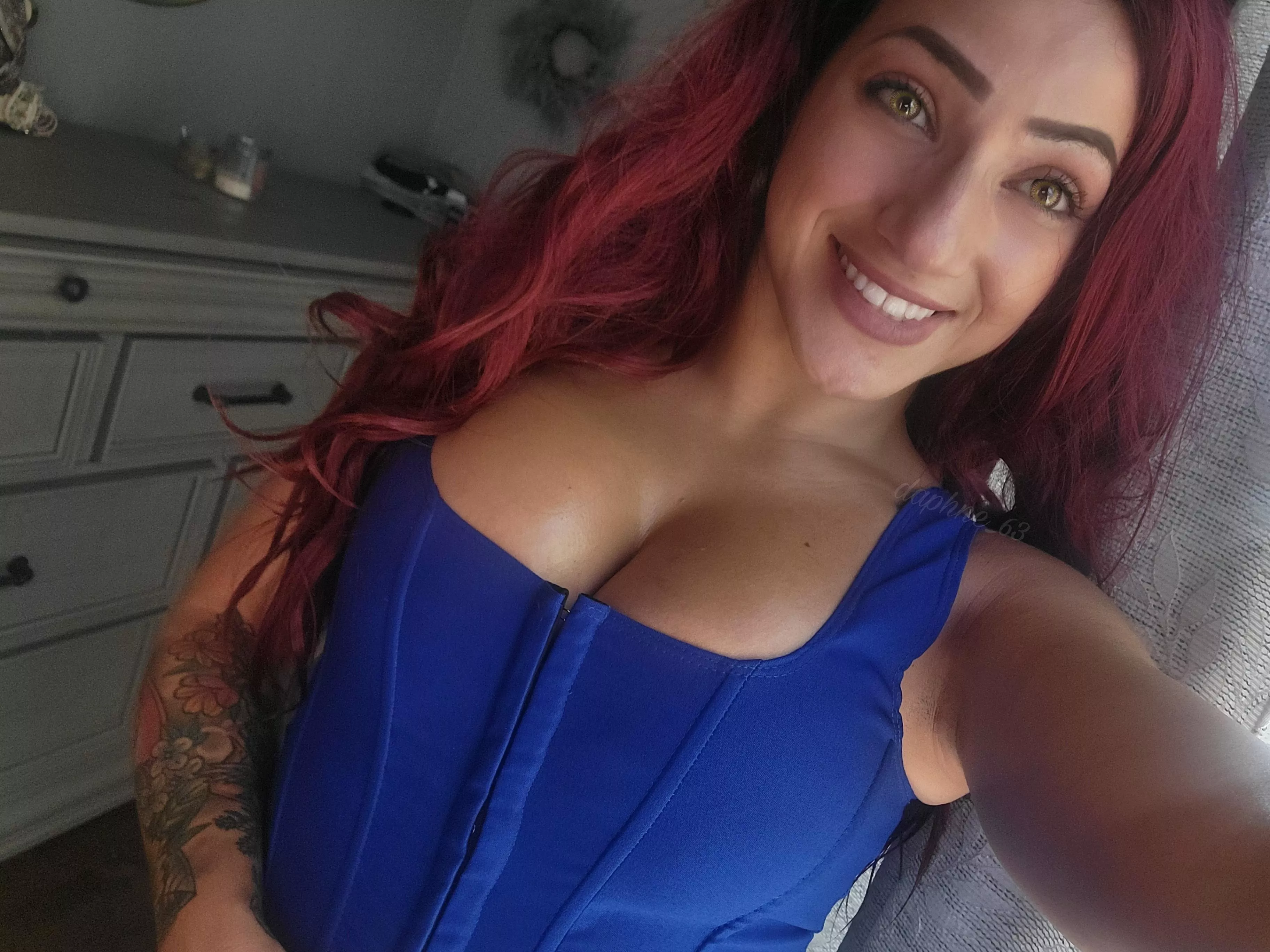 it's Friday and I am about to go out to dinner with other middle aged moms ! I also felt pretty, so I wanted to share- bras are optional when wearing a bustier top