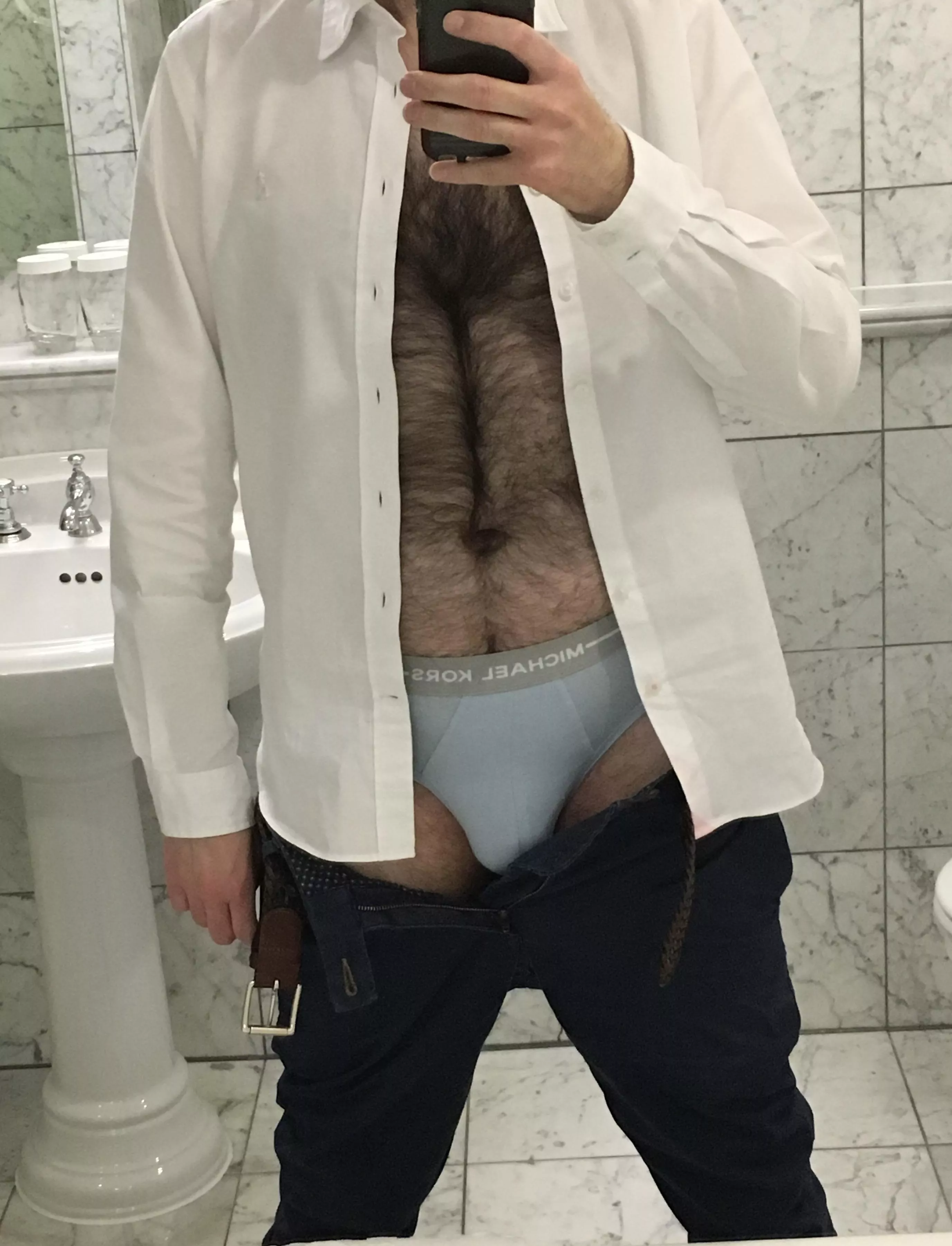 Late arrival (U.K. time) to hotel for a weekend away. MK briefs from the US, why aren’t these available in Europe? They’re great (41)