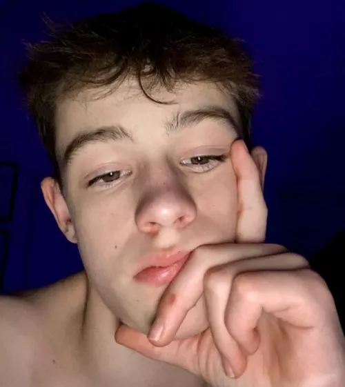 my college dorm gets soooo loud on Friday nights 🙉 guess I’ll join in since I can’t sleep now