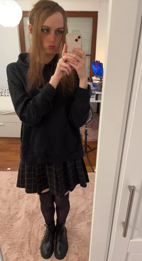 So cold today… 😿😿