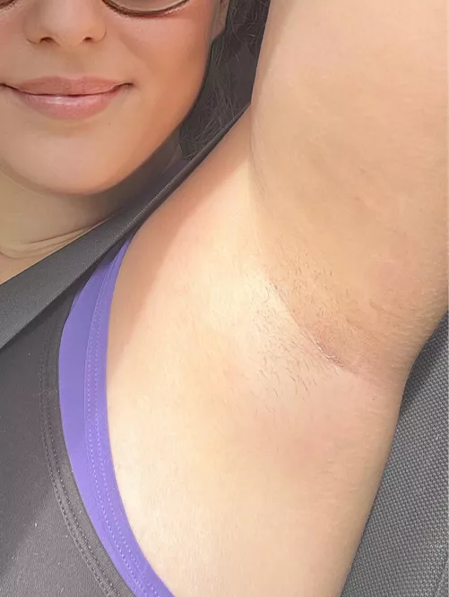 Sunny days are for stretching your arm out of the car ☀️