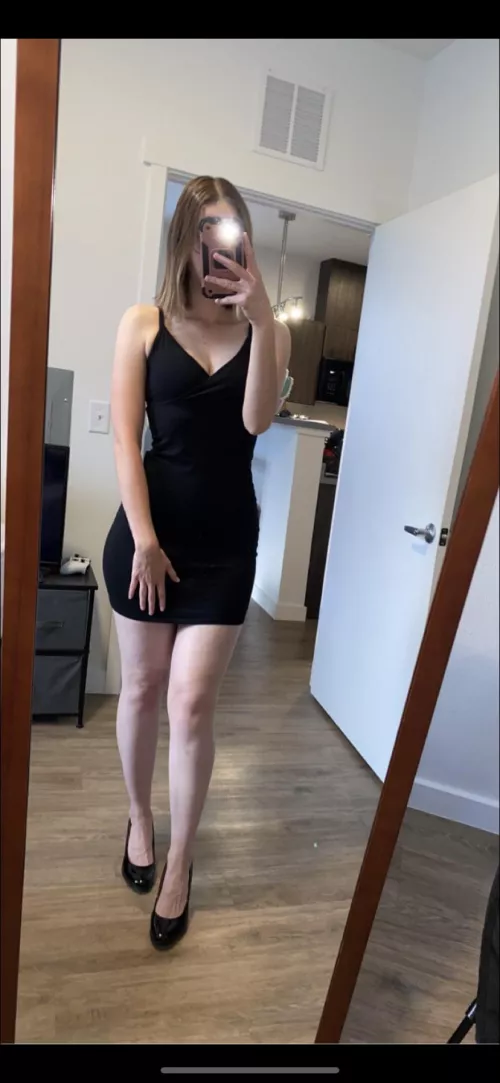 Want to see more of my curves?🤭