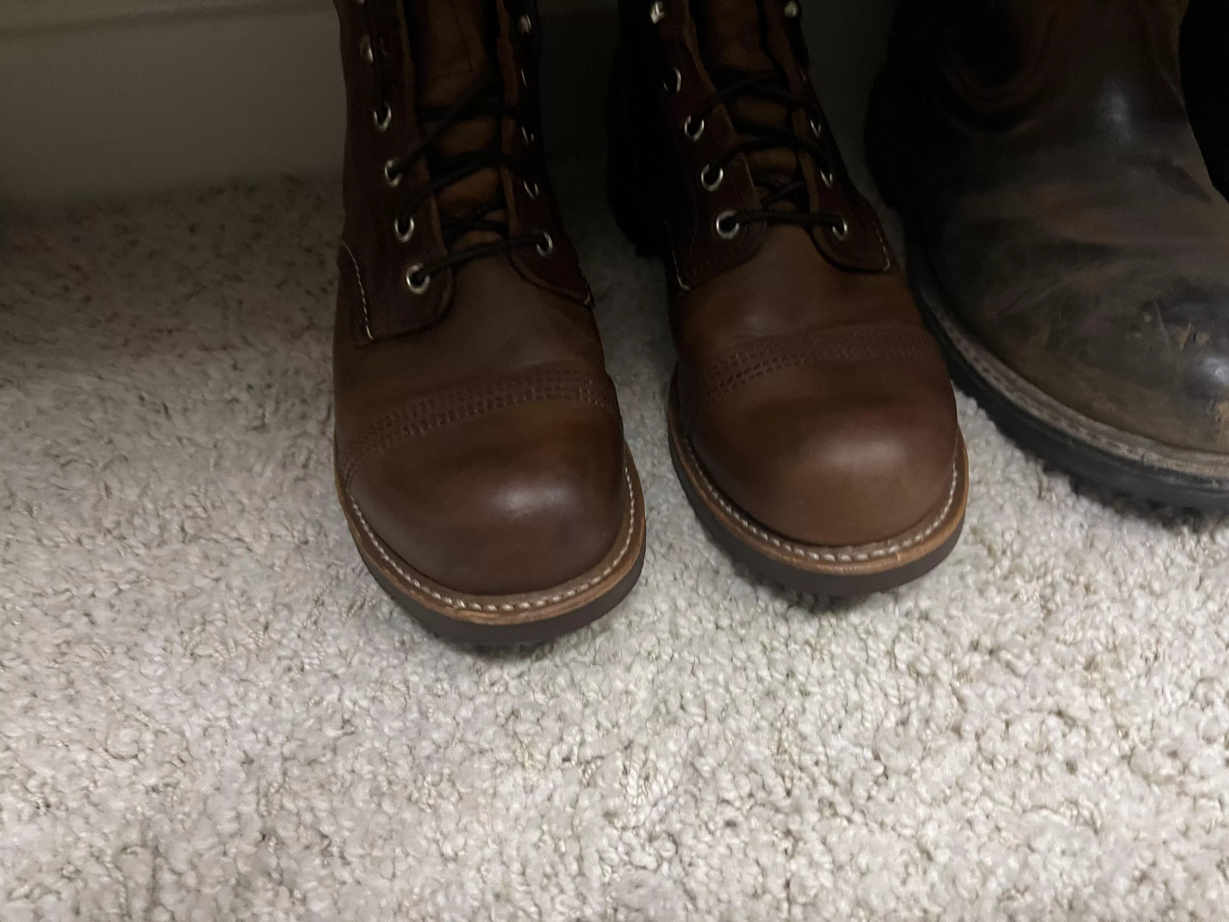 Why is the toe on one of the boots lighter than the other? Is it cause for concern?