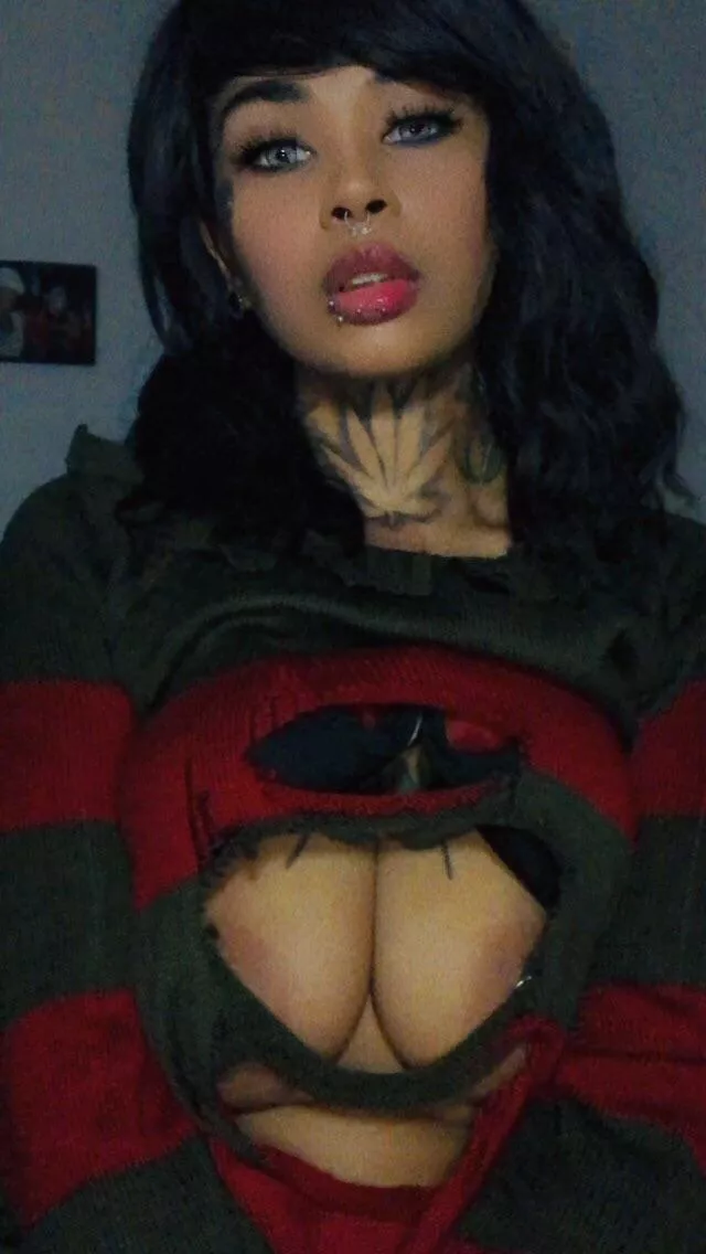 1 2 freddys coming for you 3 4 better lock your door