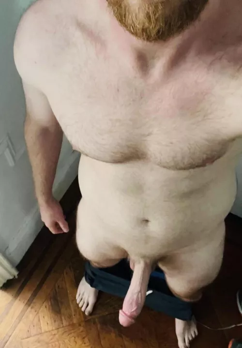 6’4 ginger likes long walks on the beach, coffee dates, and cute switch girls that get off on both being choked and edging a BWC