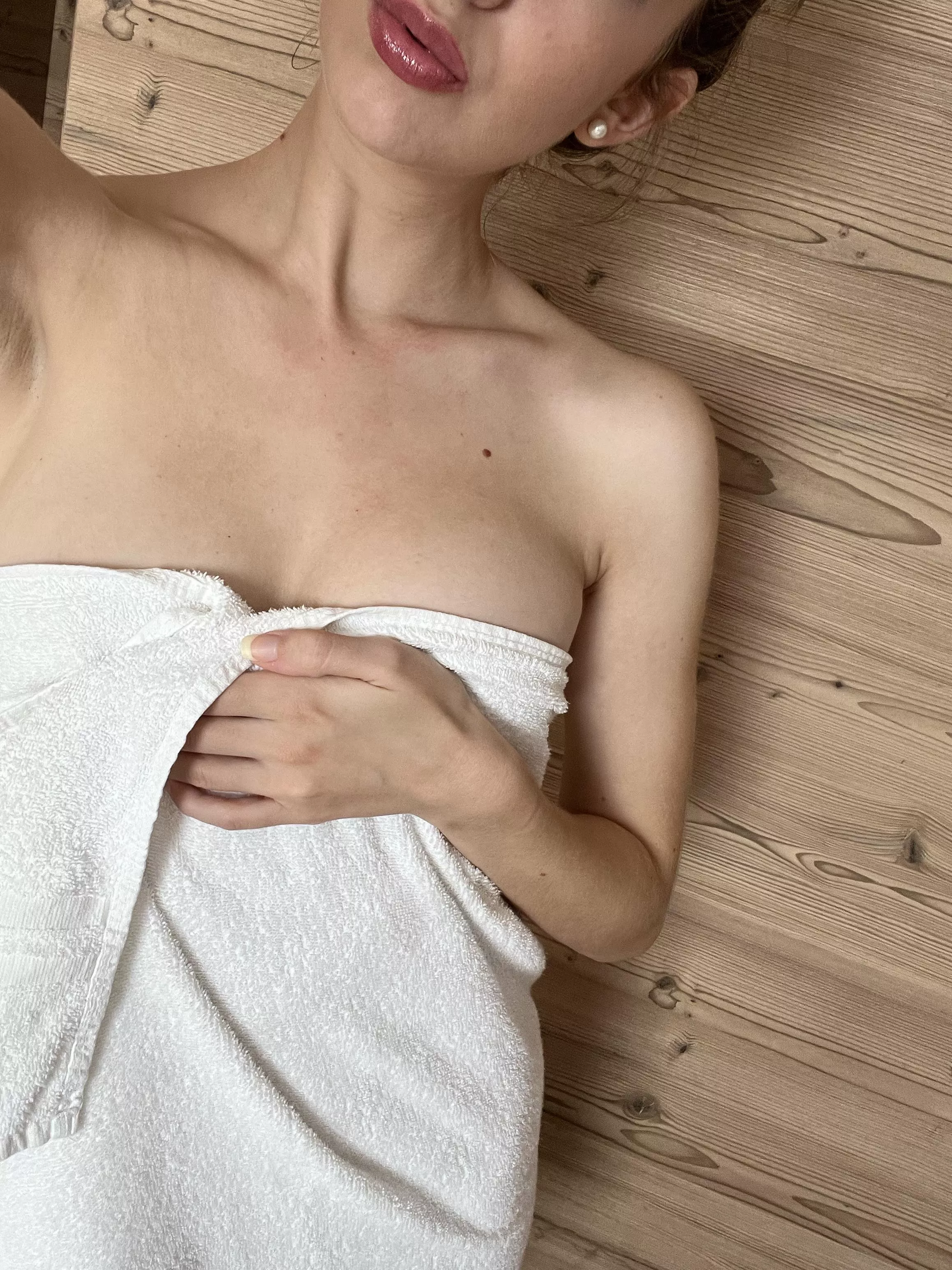 can this 19yo french tits get your attention?