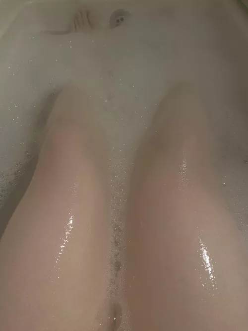 Comfy bath :3