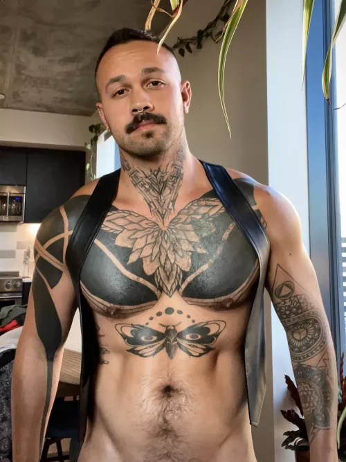 Folsom ready! Loving this new vest 🥰