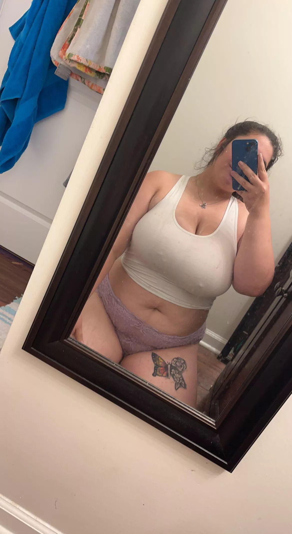 Is it bad that I like to send nudes to strangers?