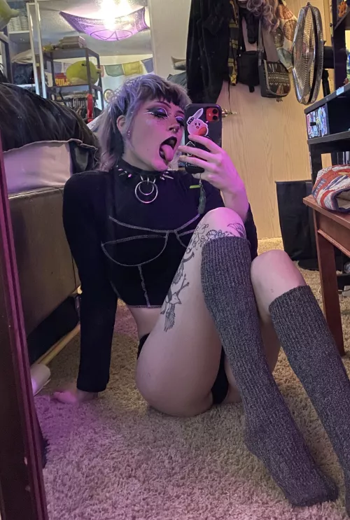 My neon pink and black split dye faded too fast