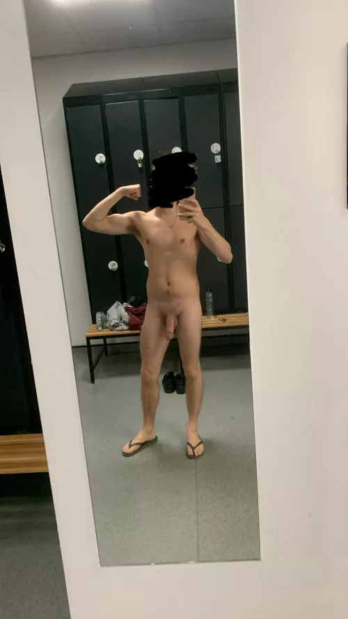 What would you do if you caught me (29) in the changing rooms? 😏